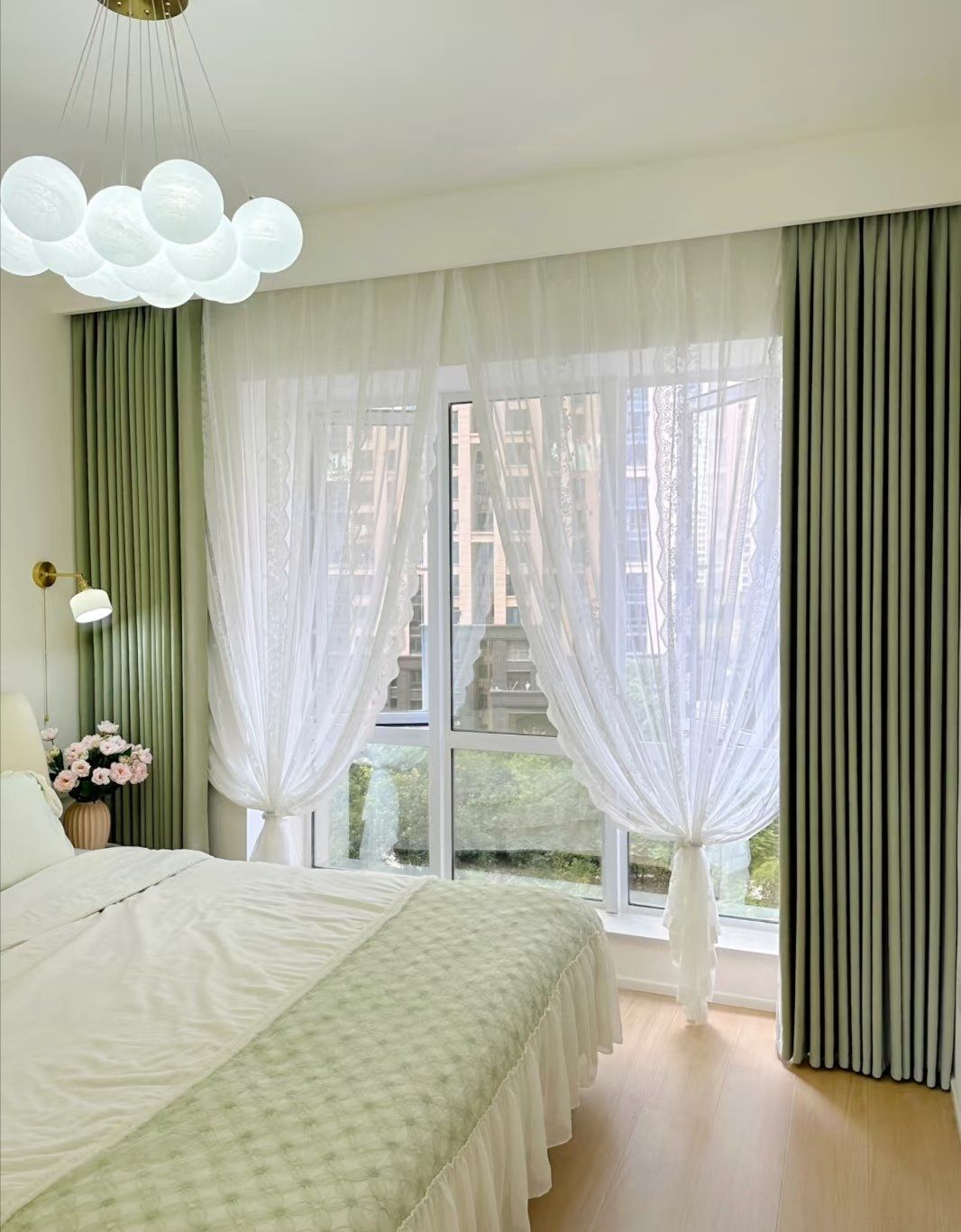 这款绿色窗帘好喜欢,搭配法式莎绝配