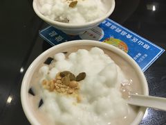 -志龙皇冠吃货椰子铺