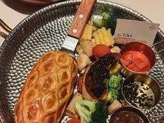 -静香HOUSE·全时段融合餐厅(七星欢乐颂店)