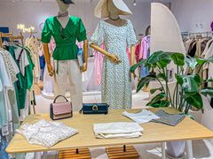 -王府井奥莱临潼小镇(临潼店)