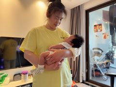 -乐禧母婴全自营月嫂(宝山店)