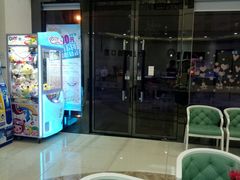 -美酷口腔牙齿矫正(江桥万达店)