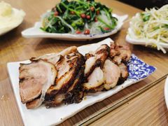 香酱热肘子-傅记酱肉