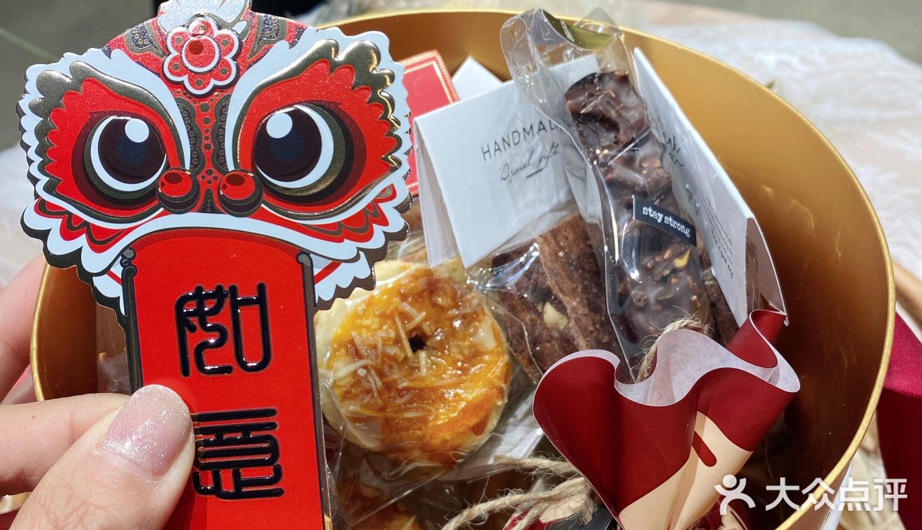 勒布立方｜[爱心]福牛抱抱桶，诚意满满的新春礼[礼物]