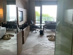 -上海滴水湖皇冠假日酒店