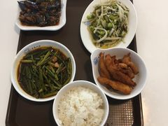 -同济大学本部学苑饮食广场