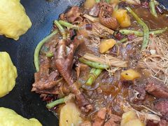-哈尔滨烧烤·山河村铁锅炖(交大店)
