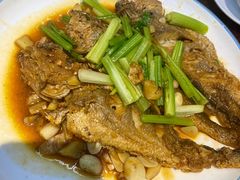 大黄花-民间瓦缸煨汤館(嵩山路店)