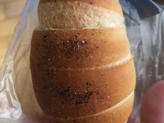 -沁屋面包店(人民东路店)