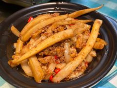 -昱龙大盆牛蛙馆(三兴街总店)