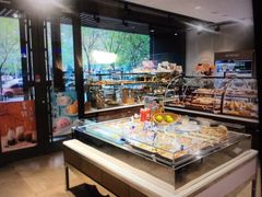 面包甜点陈列柜-巴黎贝甜(望京信万店)