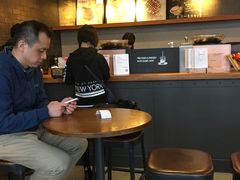 大堂-星巴克(恒基688广场店)