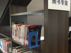 -杨浦区图书馆(长海路街道分馆)