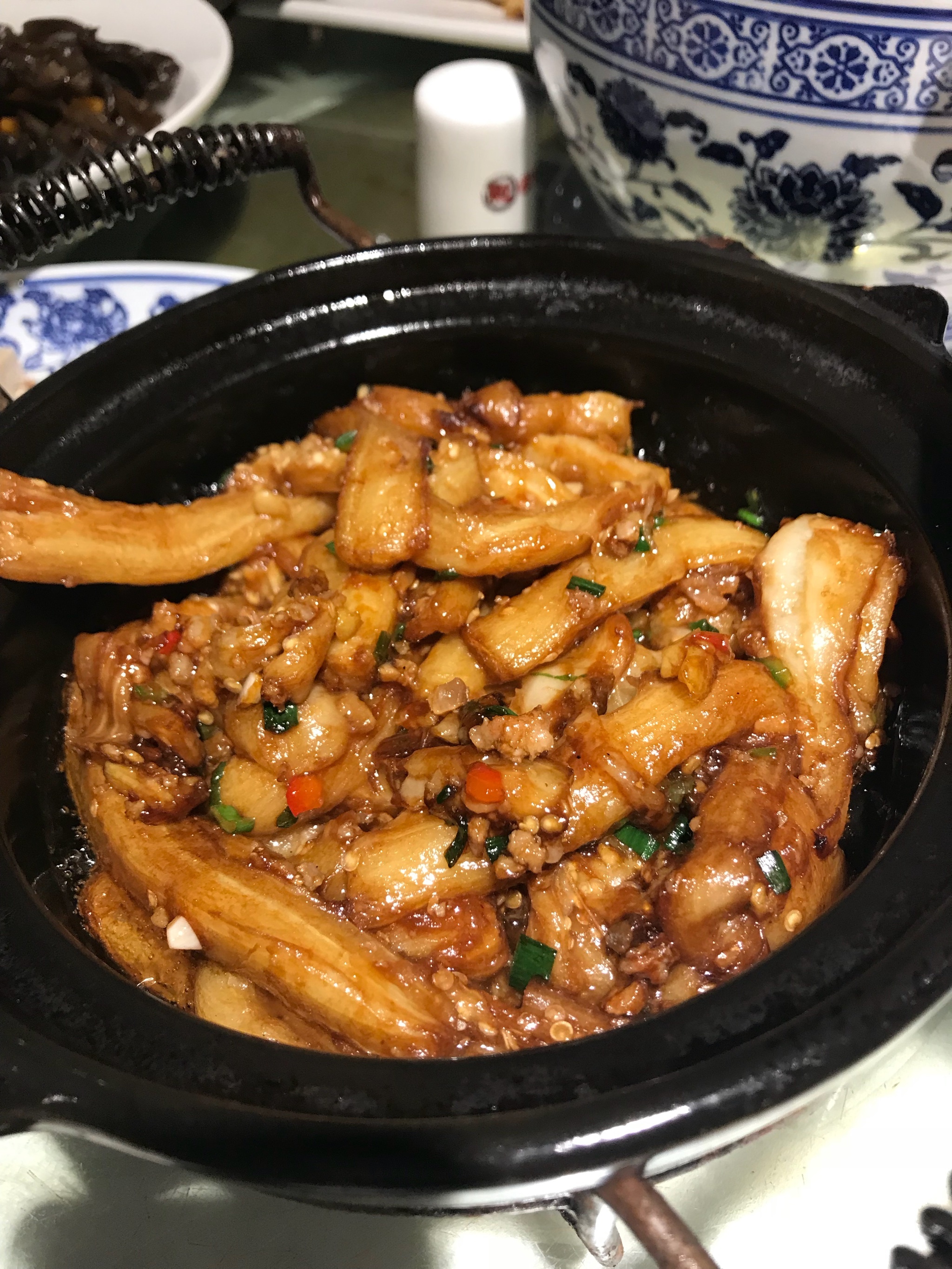 较咸盐焗鸡都系较咸鲜虾干逼粉丝煲虾几新鲜味道适中酸菜猪肠