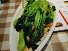 -新大咀港式茶餐厅(宝山万达店)