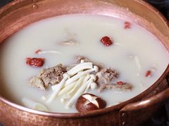 -三人行骨头王火锅(长寿店)