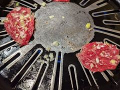 -炼火烤肉店