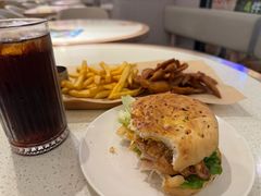 -必胜客(阿罗海店)