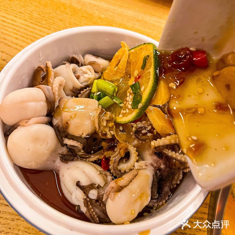 洛阳探店｜我又来炫小龙虾啦 虾倌餐饮管理店[强]