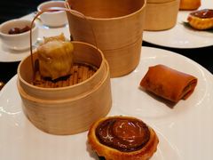 原只鲍鱼鸡粒酥-北京四季酒店·采逸轩