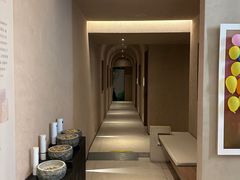 -灸春堂·艾灸·痛症·整脊连锁(之江银泰店)
