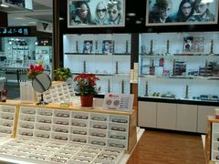 -MiRi眼镜连锁·蔡司·尼康控优点合作店(莘庄店)