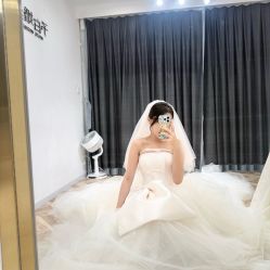 -予白婚纱礼服馆