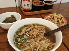 -矮子粉店1985·长沙米粉(湘春路店)