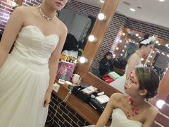 -金夫人化妆摄影职业培训学校