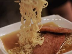 餐蛋出前一丁-香港新发烧腊茶餐厅(万象店)