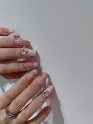 -花系美·美甲美睫精品店
