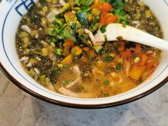 酸菜肉丝面-四季小馆·地道北京小吃(广百店)