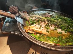 -吞鱼兽麻辣烤鱼(万达店)