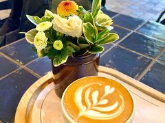 Flat&nbsp;white-LUNEURS月乐诗·烘焙甜品(前滩太古里店)