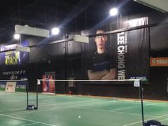 -尤尼克斯羽毛球主题馆