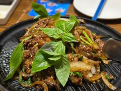 罗勒叶抄手切羊肉-小大董·烤鸭(王府井apm店)
