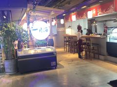 大堂-日进一片海.生腌海鲜火锅.宵夜烧烤(三里屯总店)