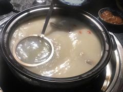-大匠工房古船木艺术餐厅·猪肚鸡专门店(长白仙岛店)