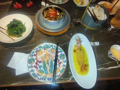 -海派悦庭·海胆烧麦·新融合菜(凯德广场店)