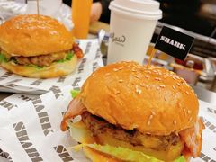 夏威夷牛肉汉堡-shark burger·鲨鱼汉堡(交子大道店)