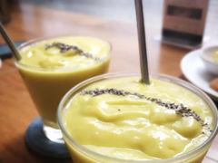 牛油果冰沙-ROAST coffee & eatery