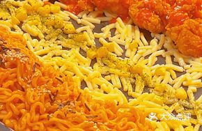 Cheesy Pull-Style Boneless Fried Chicken