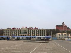 -仙浴湾广场