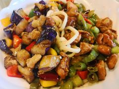 茄子肉丁小公鸡双拼拌面-文三里屯面馆(三里屯店)