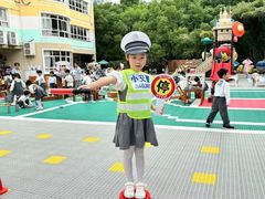 -上海青草地幼儿园