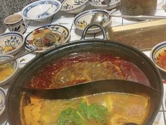 -旧街市鲜货老火锅(大光路店)