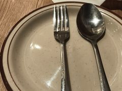 -玛格萝妮比萨屋(四平店)