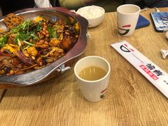 -愉肴麻辣香锅(中山路店)