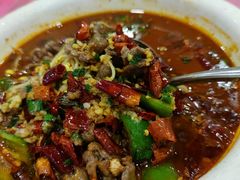 水煮牛肉-松记特色美食