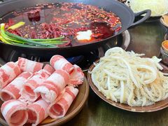 -黄潇洒老火锅(九眼桥宏济巷店)